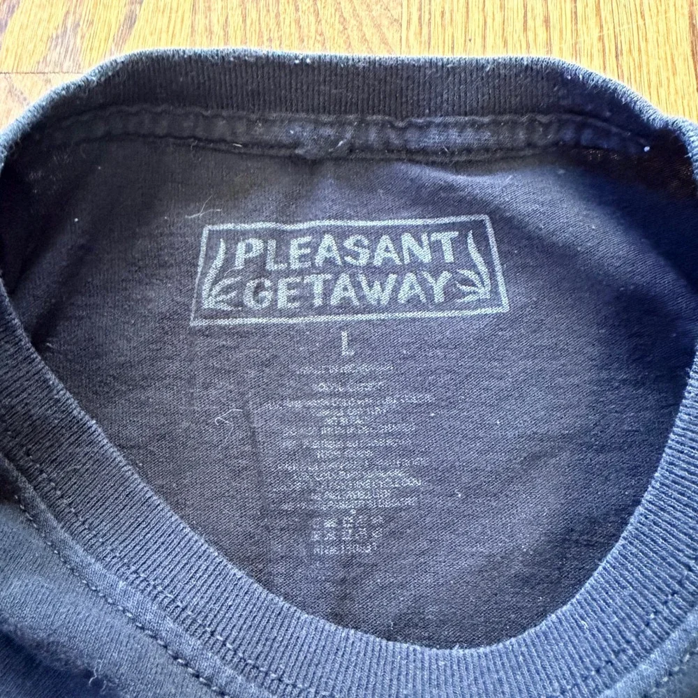 Pleasant Getaway Delicious Ramen Octopus Graphic‎ T-Shirt Large Black - Picture 3 of 7